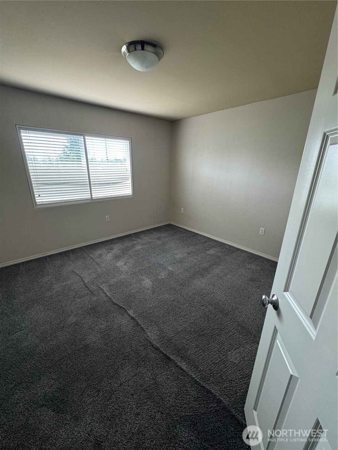 5307 Military Road E #C, Tacoma, WA 98446