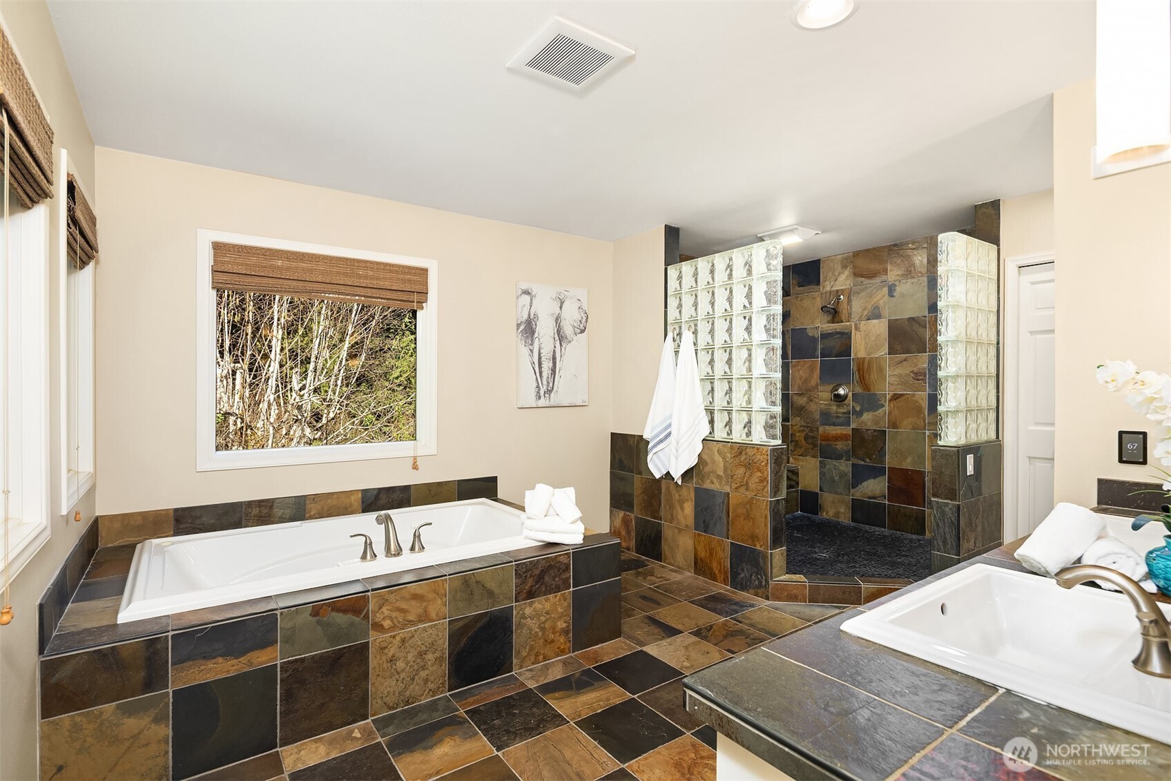 16309 110th Avenue NE, Bothell, WA 98011