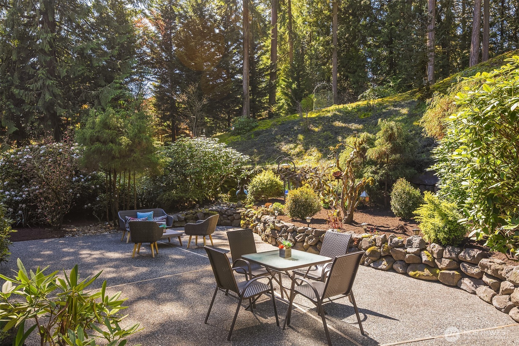 16309 110th Avenue NE, Bothell, WA 98011