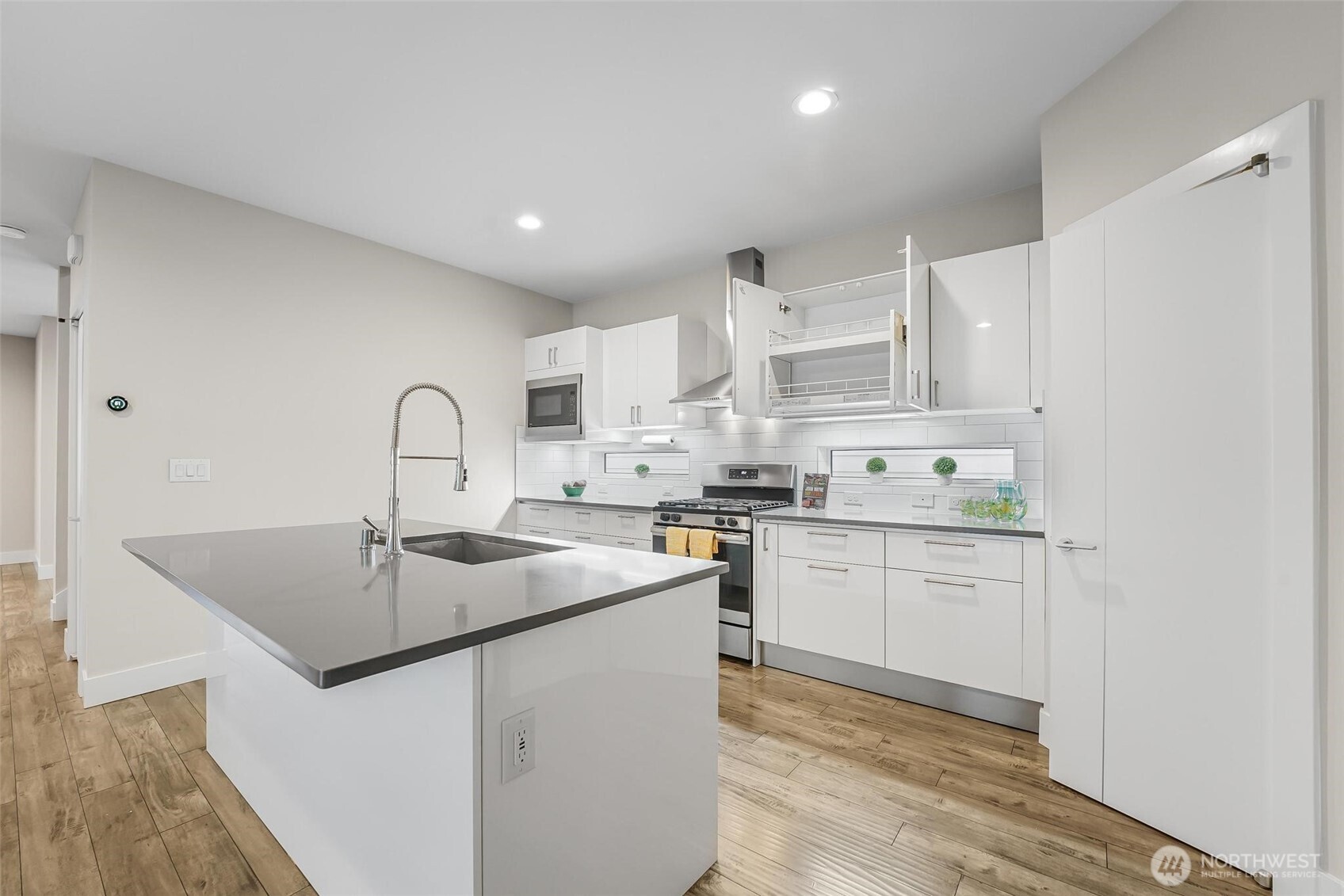 12220 SE 251st Place , Kent, WA 98030