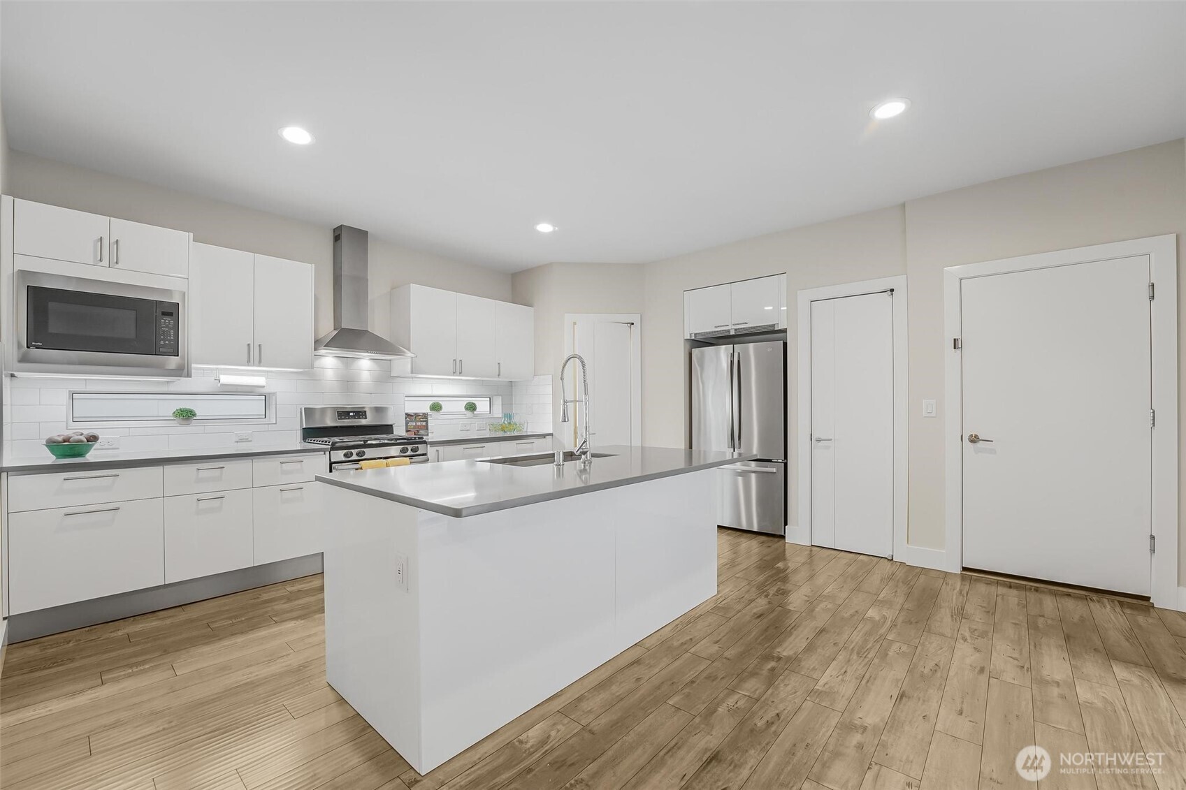 12220 SE 251st Place , Kent, WA 98030