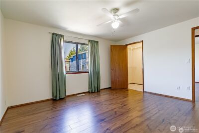 512 N 104th Street , Seattle, WA 98133 - Photo 12