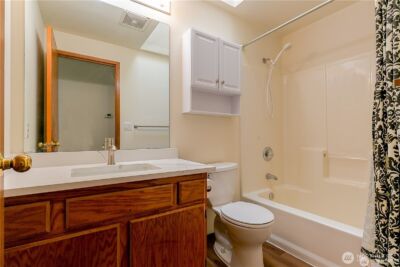512 N 104th Street , Seattle, WA 98133 - Photo 4