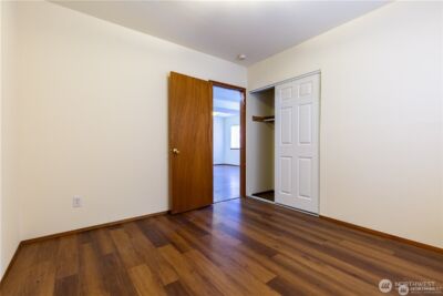 512 N 104th Street , Seattle, WA 98133 - Photo 6