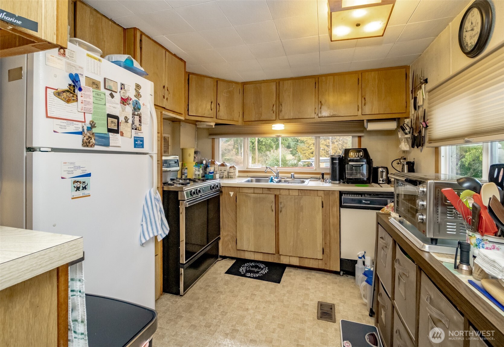 25406 E 37th Avenue E, Spanaway, WA 98387-9319