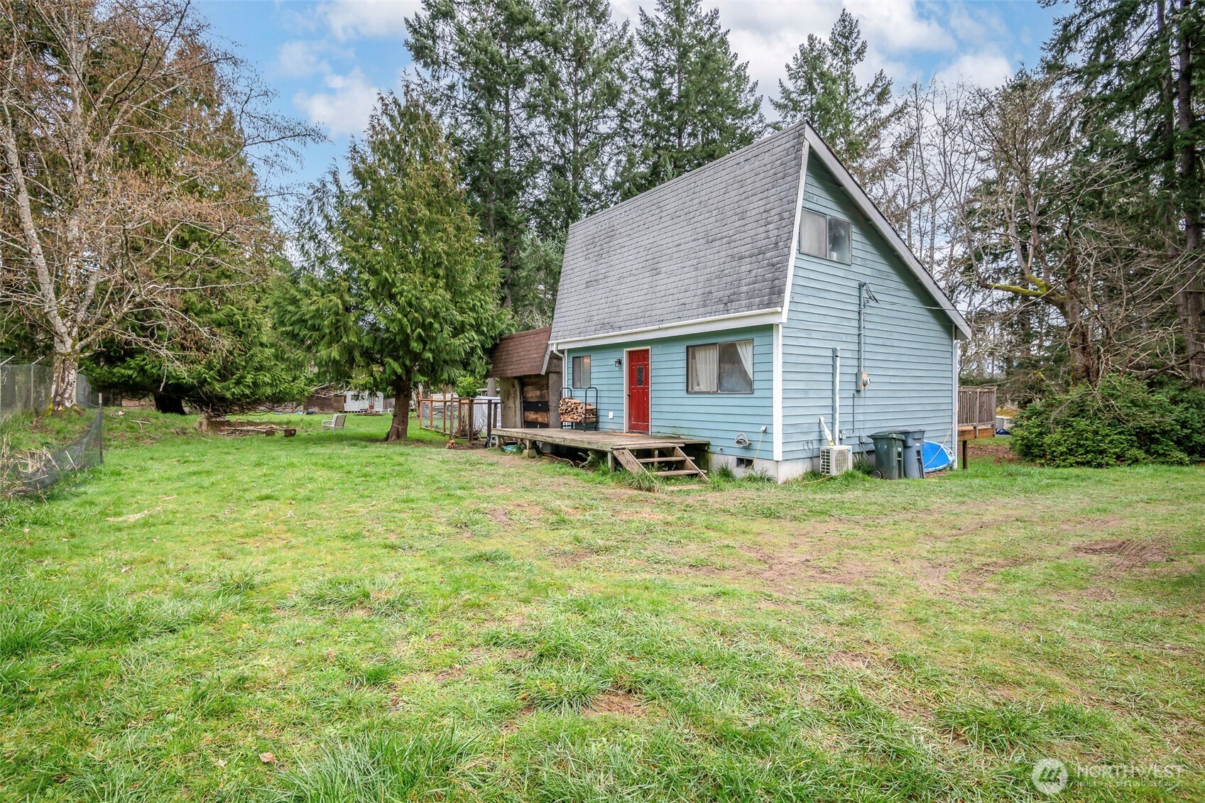 406 E Madrona Boulevard NW, Lakebay, WA 98349