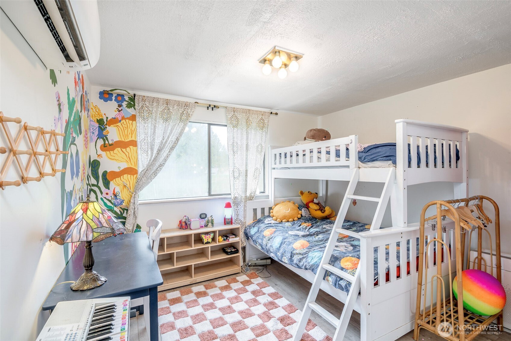 406 E Madrona Boulevard NW, Lakebay, WA 98349