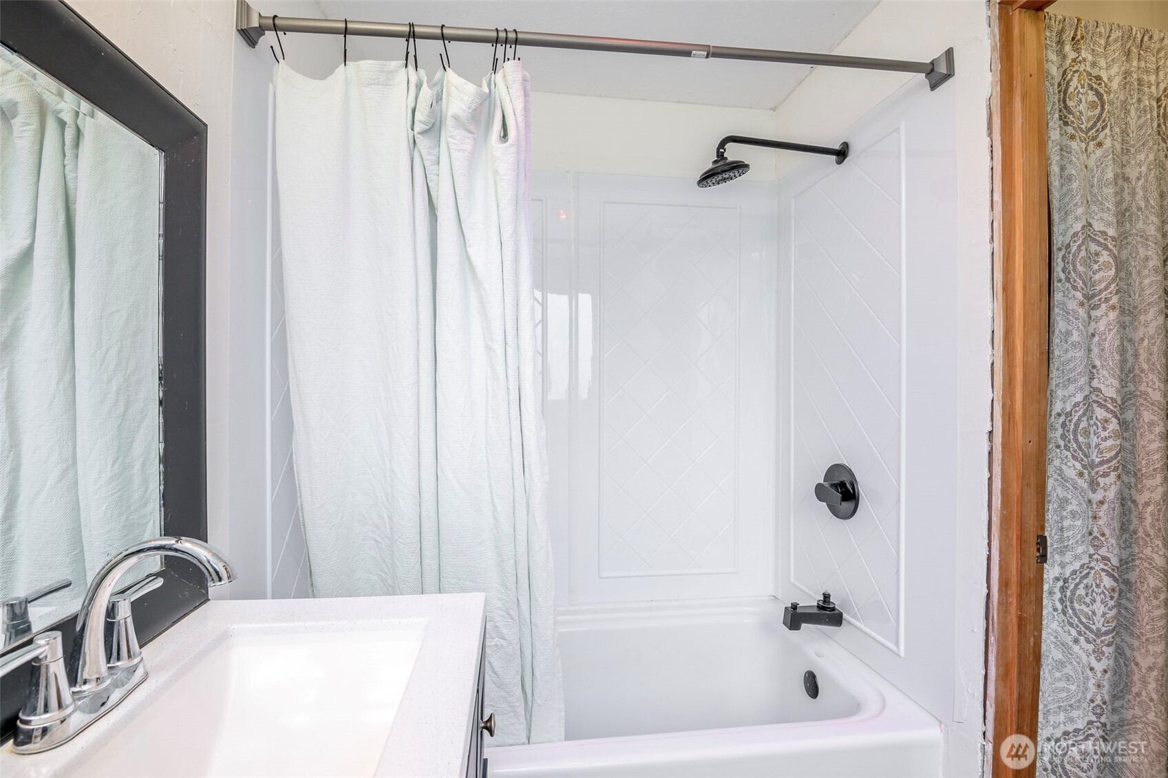 406 E Madrona Boulevard NW, Lakebay, WA 98349