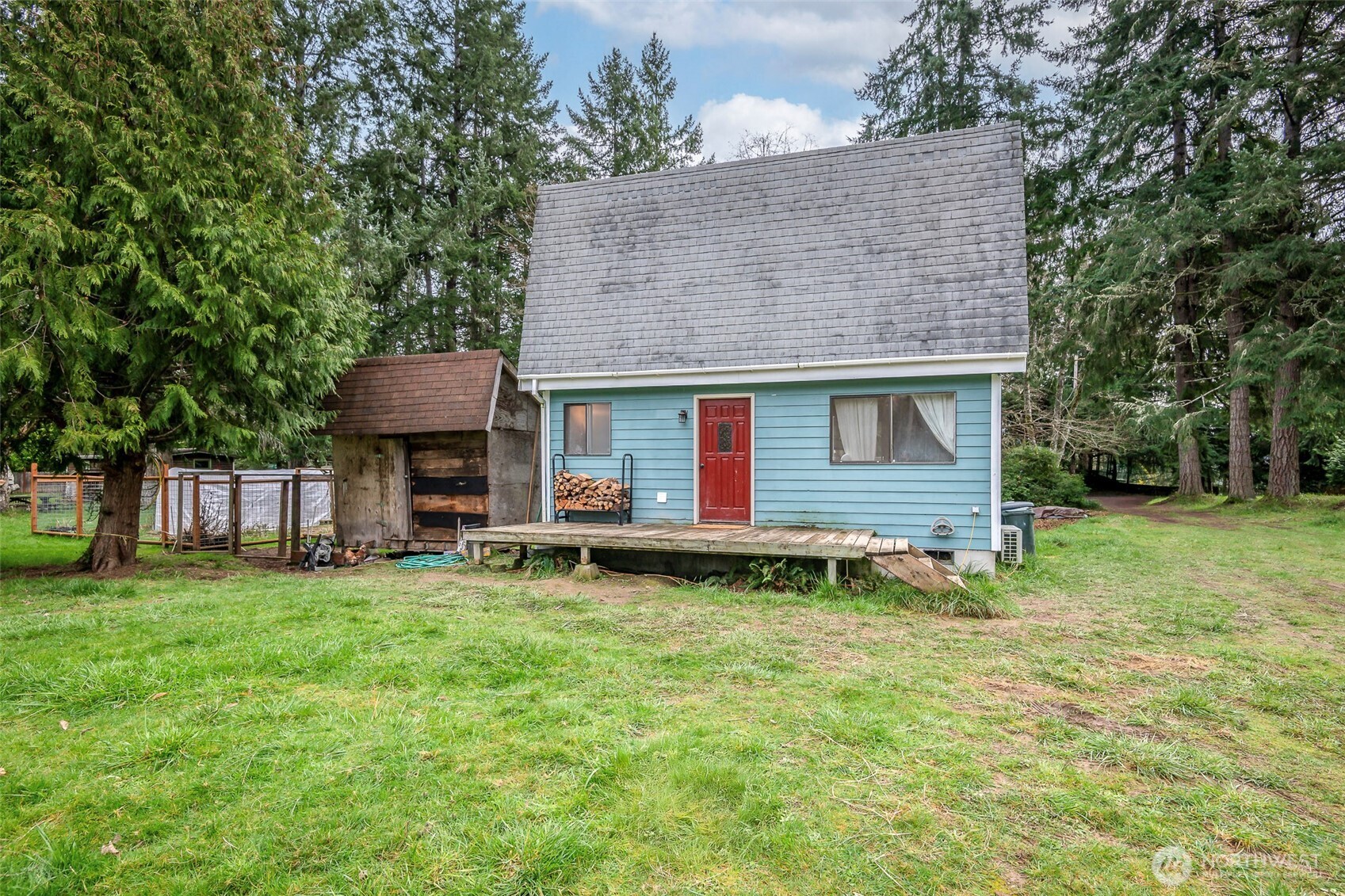406 E Madrona Boulevard NW, Lakebay, WA 98349