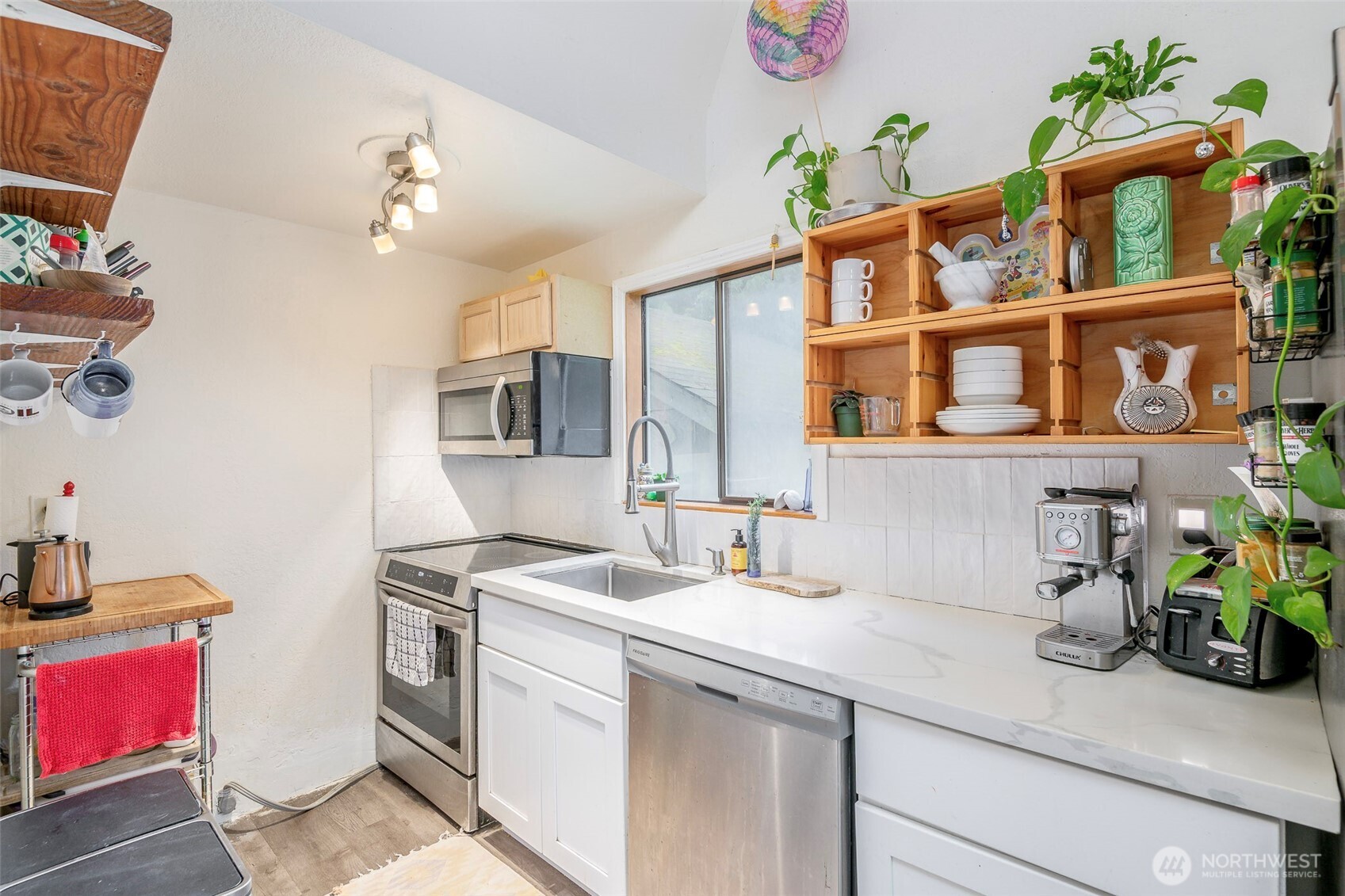 406 E Madrona Boulevard NW, Lakebay, WA 98349