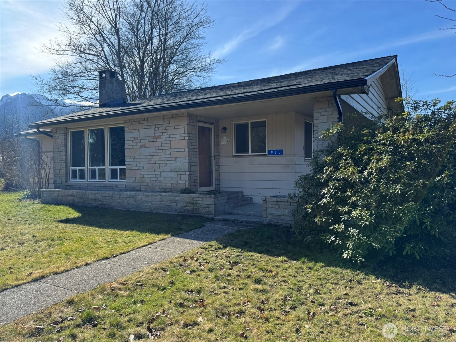 935 Madison Avenue , Darrington, WA 98241