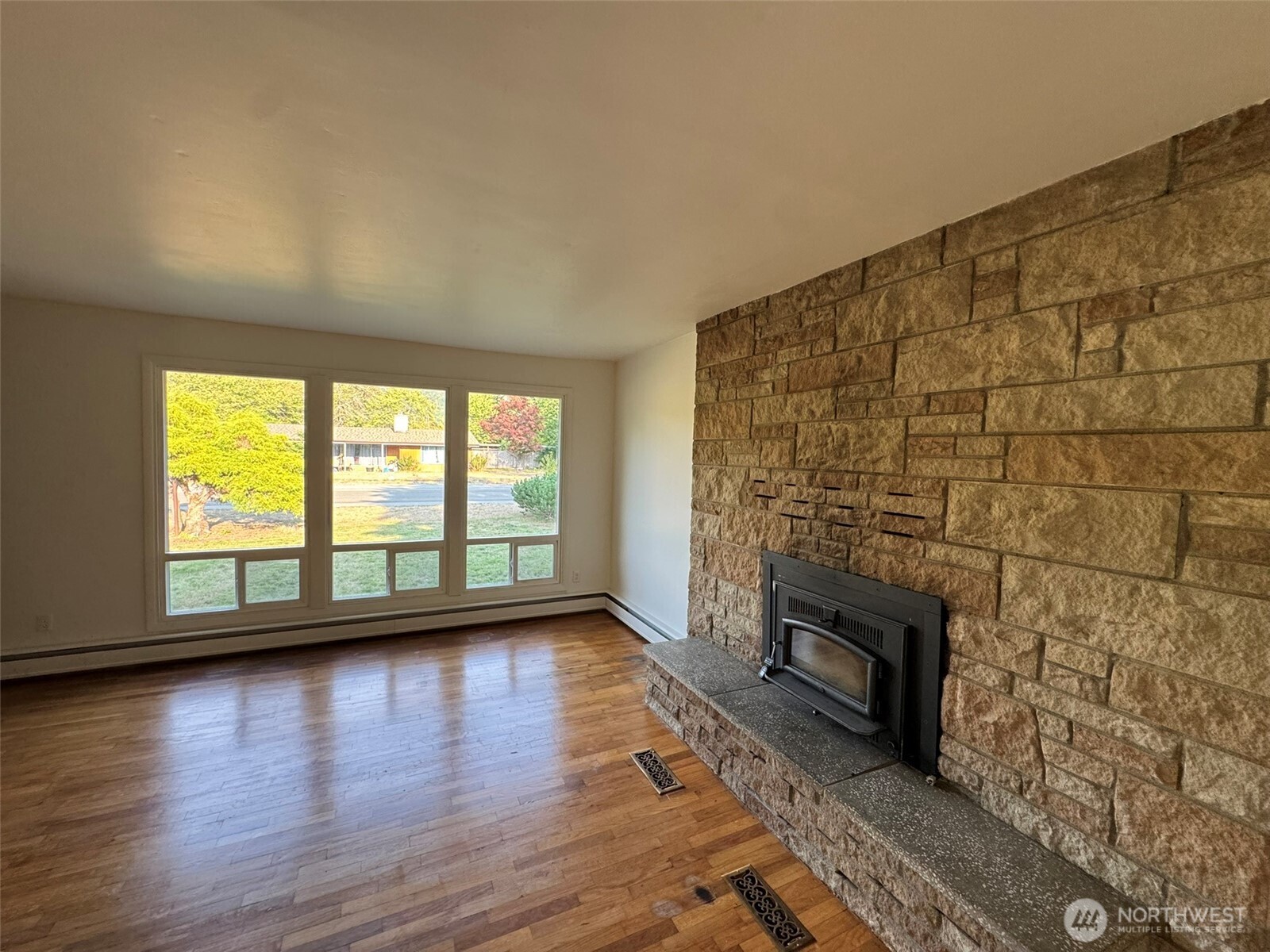935 Madison Avenue , Darrington, WA 98241