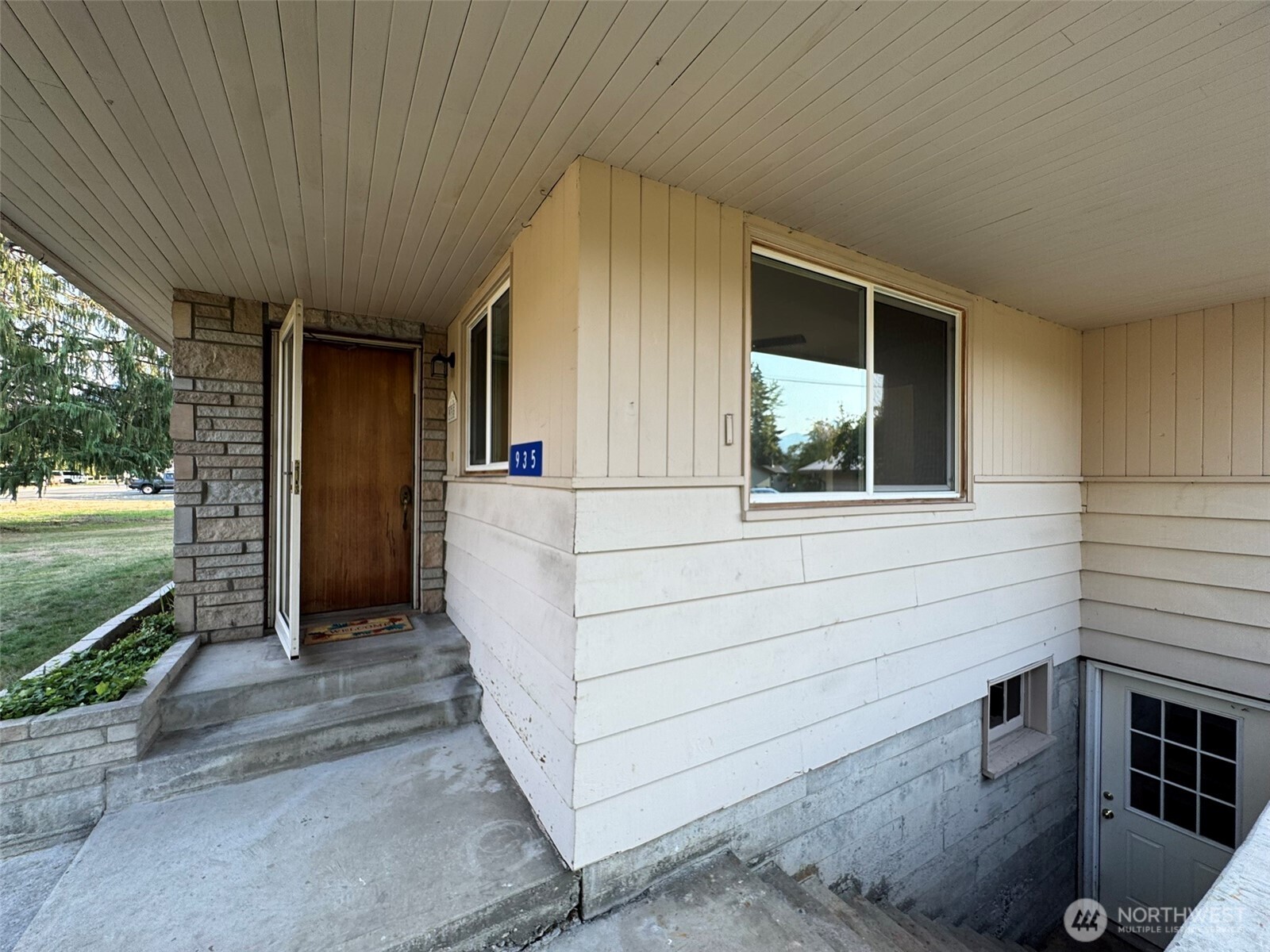 935 Madison Avenue , Darrington, WA 98241