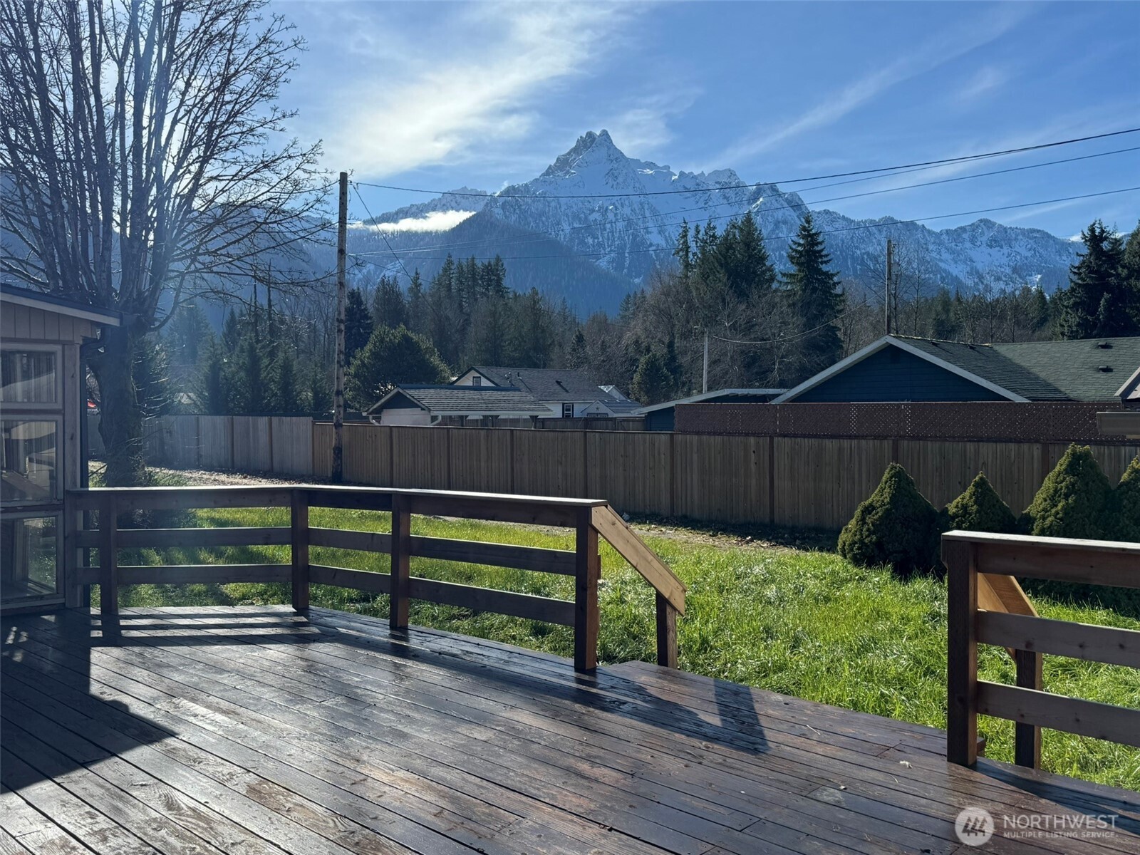 935 Madison Avenue , Darrington, WA 98241