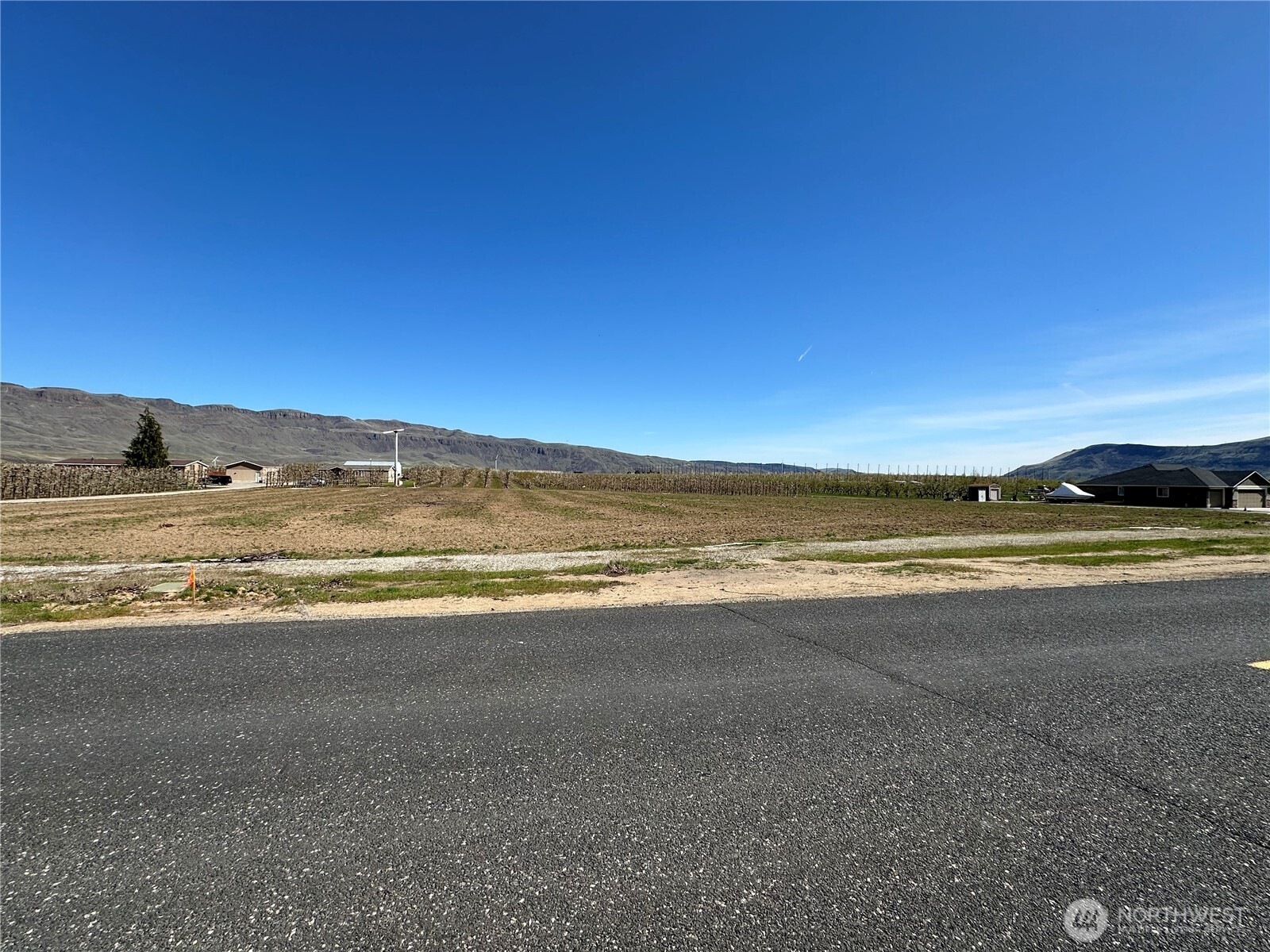 583 S Van Well Avenue , East Wenatchee, WA 98802