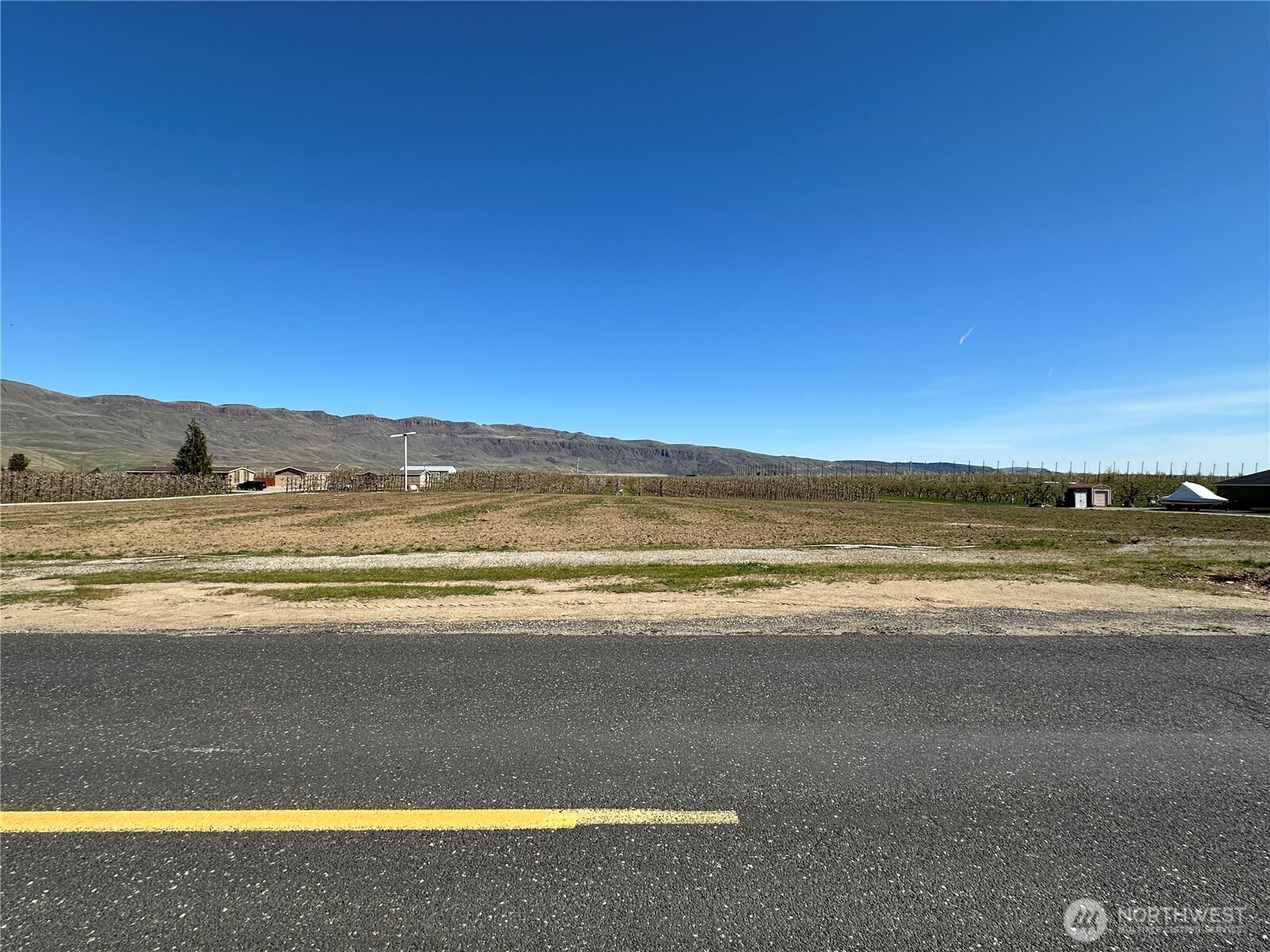 583 S Van Well Avenue , East Wenatchee, WA 98802