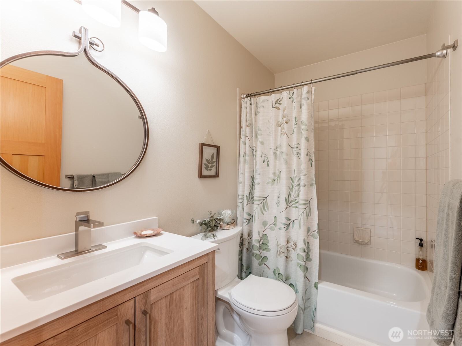 318 S Mary Lane , East Wenatchee, WA 98802