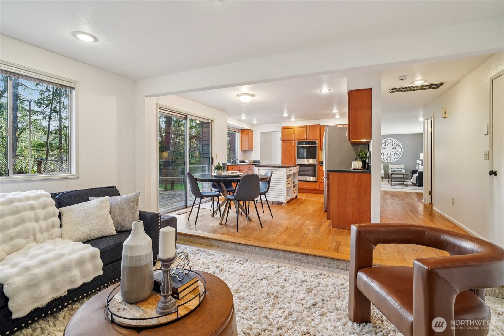 14335 SE 63rd Street , Bellevue, WA 98006-4802