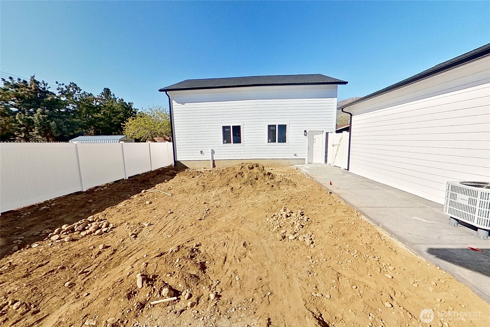 233 Saunders Avenue , Rock Island, WA 98850