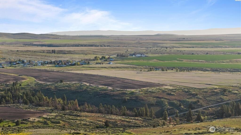 141 Middle Rd , Bickleton, WA 99322