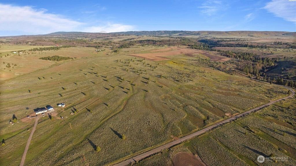 141 Middle Rd , Bickleton, WA 99322