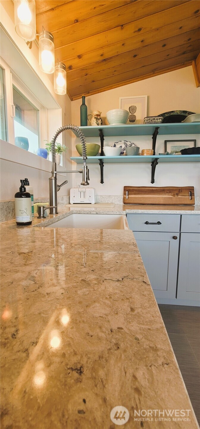 30309 G Street , Ocean Park, WA 98640