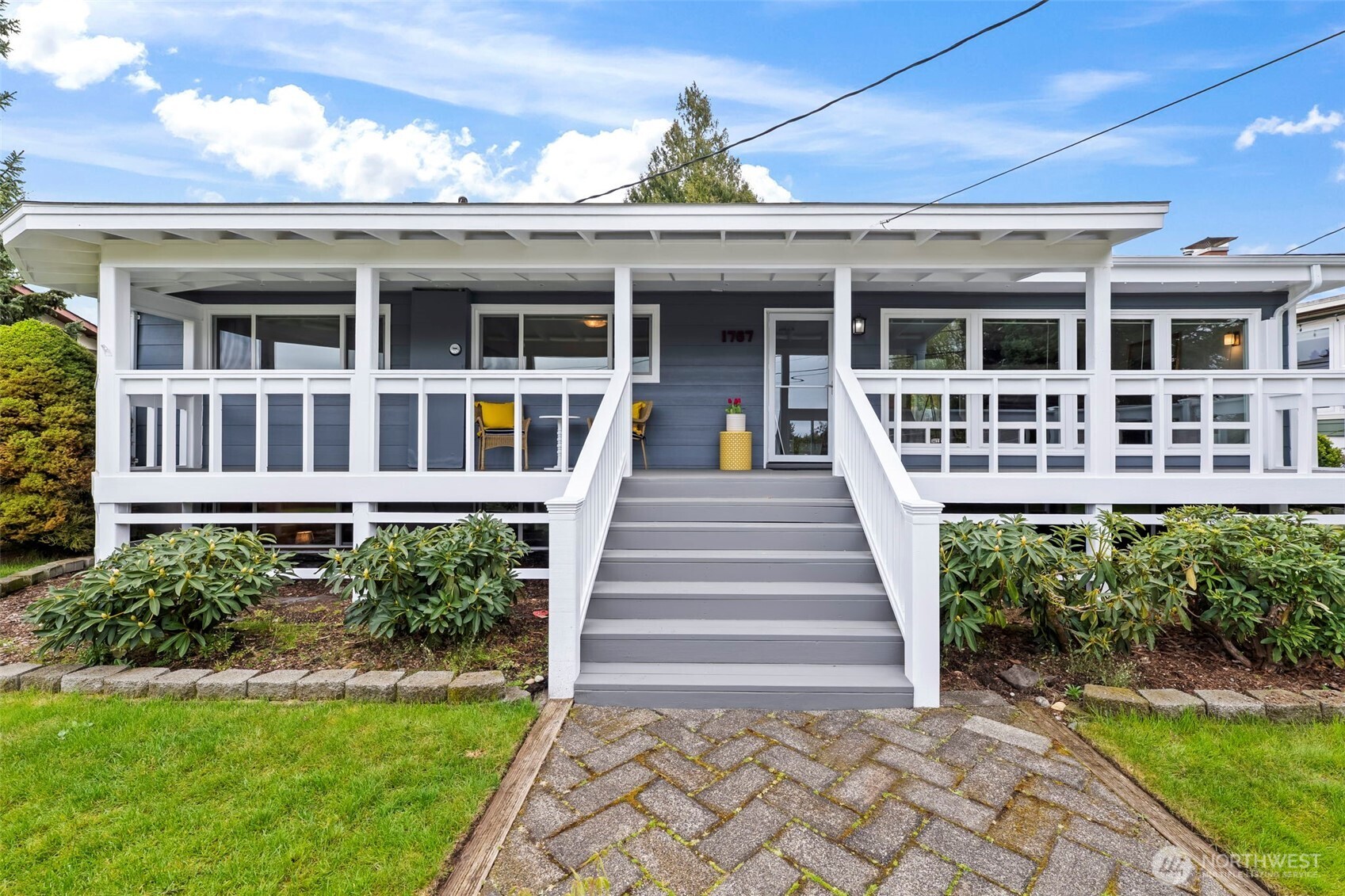 1767 N Bridgeview Drive , Tacoma, WA 98406