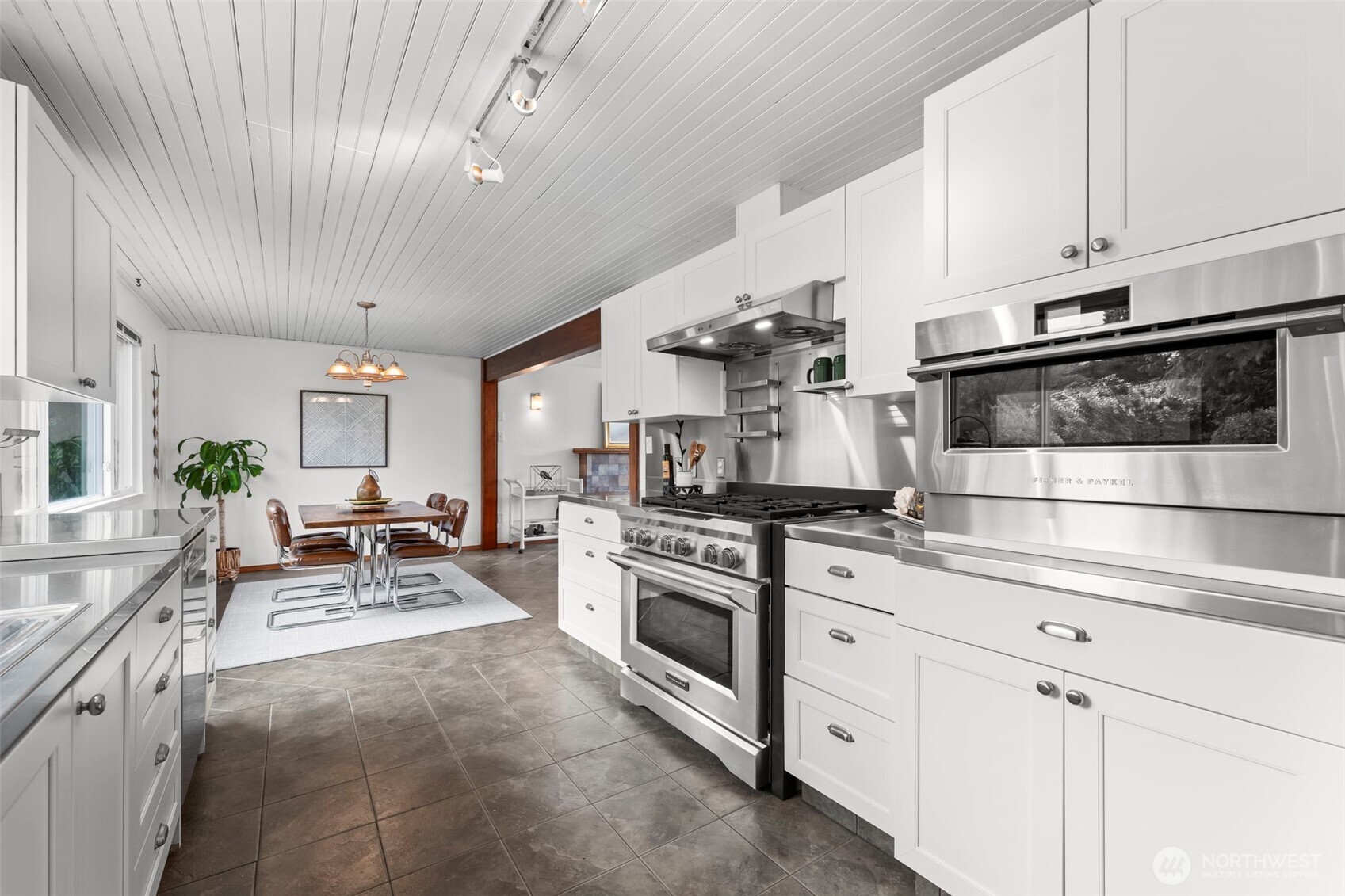 1767 N Bridgeview Drive , Tacoma, WA 98406