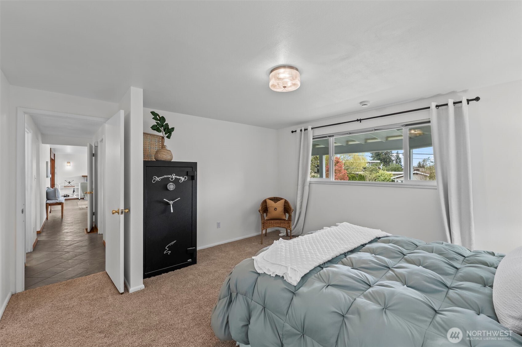 1767 N Bridgeview Drive , Tacoma, WA 98406