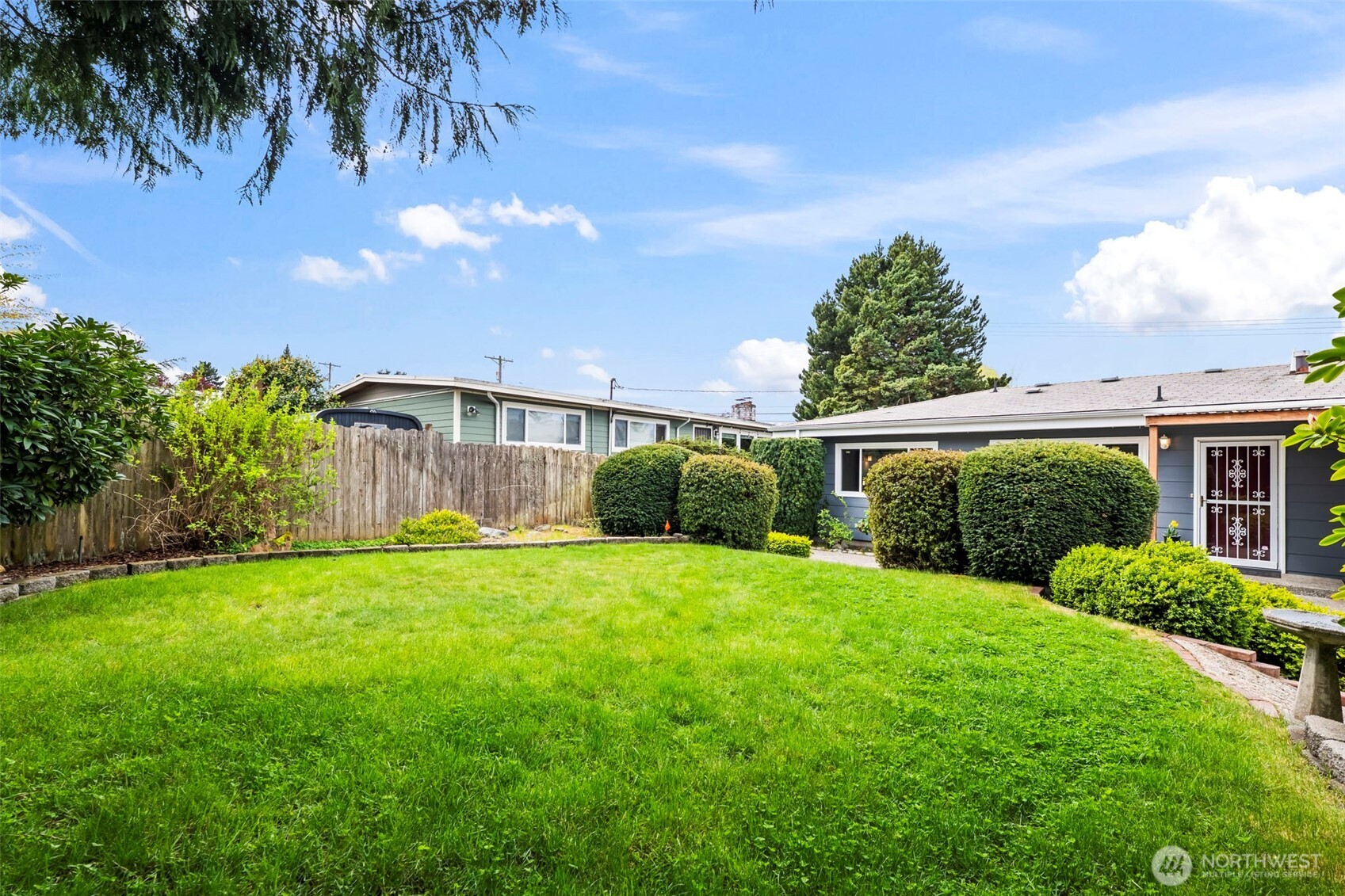 1767 N Bridgeview Drive , Tacoma, WA 98406