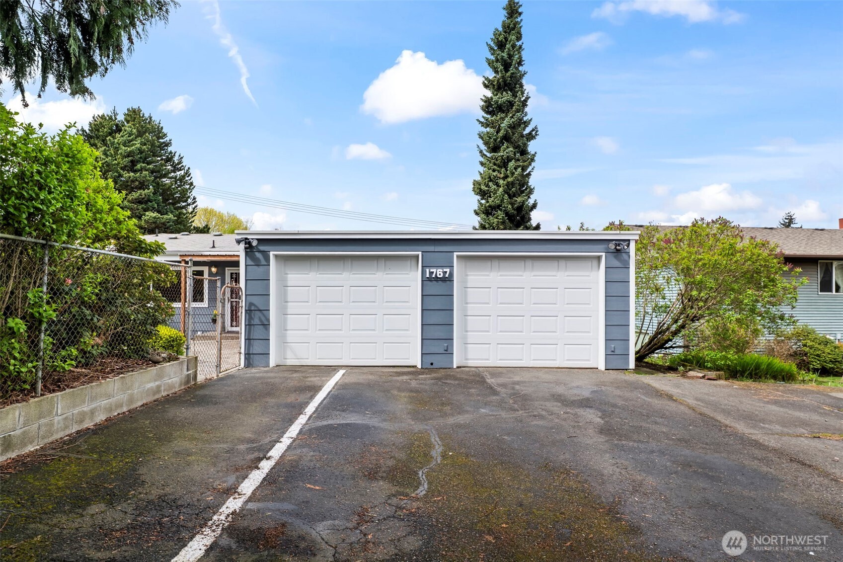 1767 N Bridgeview Drive , Tacoma, WA 98406