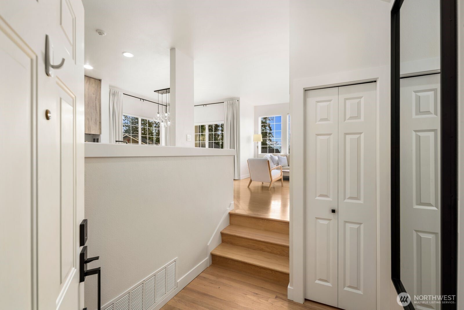 18638 NE 55th Way #Ll1863, Redmond, WA 98052