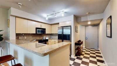 1100 106th Avenue NE #704, Bellevue, WA 98004 - Photo 5