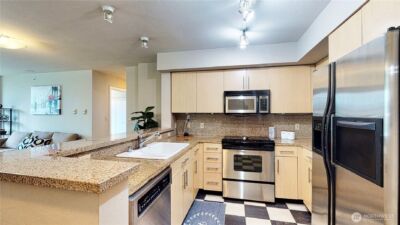1100 106th Avenue NE #704, Bellevue, WA 98004 - Photo 6