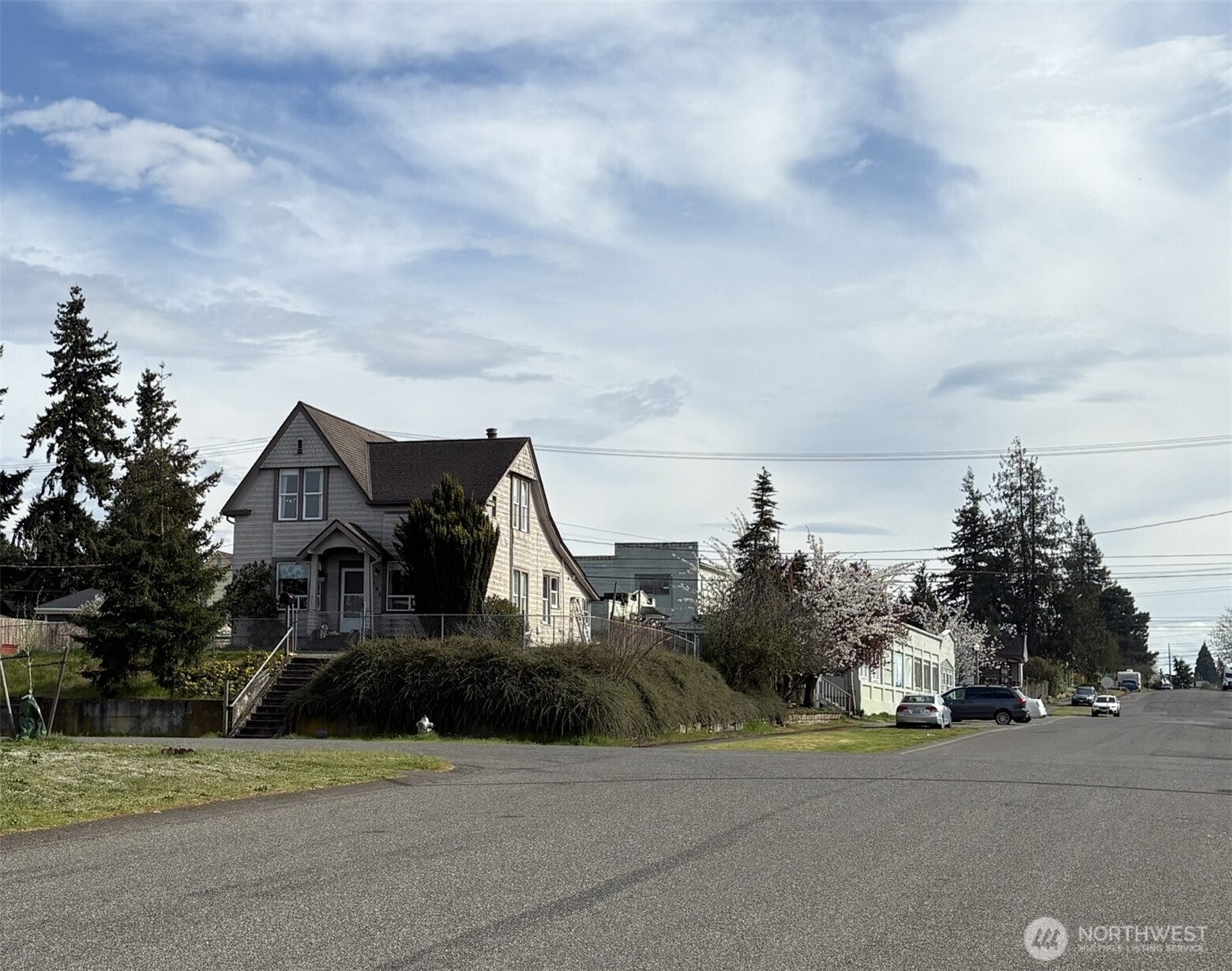 502 E Wright Avenue , Tacoma, WA 98404