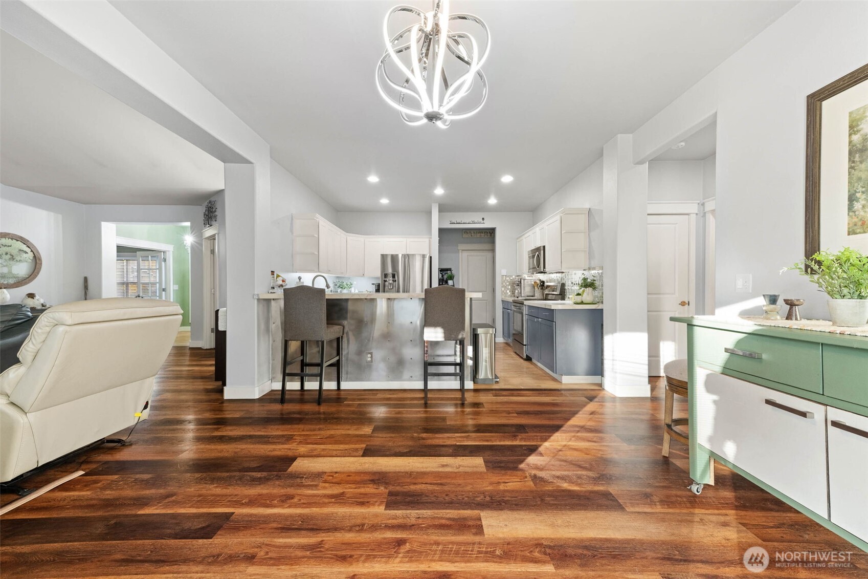 9069 Eagle Point Loop Road SE, Lakewood, WA 98498