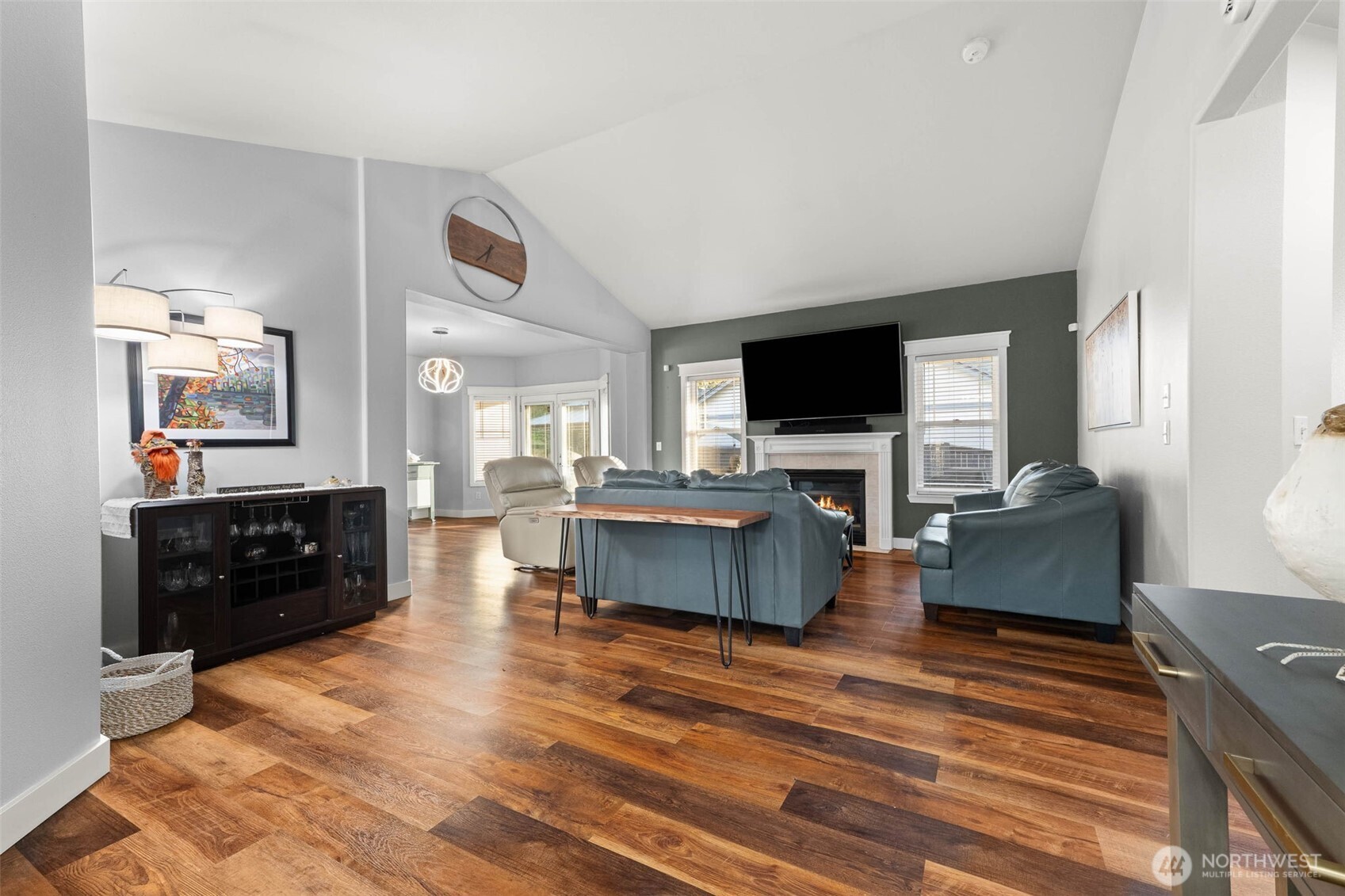 9069 Eagle Point Loop Road SE, Lakewood, WA 98498