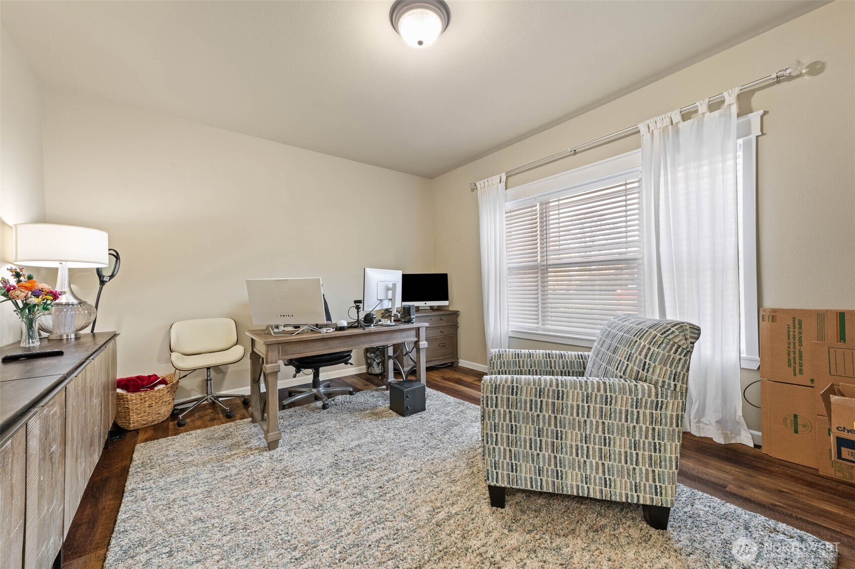 9069 Eagle Point Loop Road SE, Lakewood, WA 98498