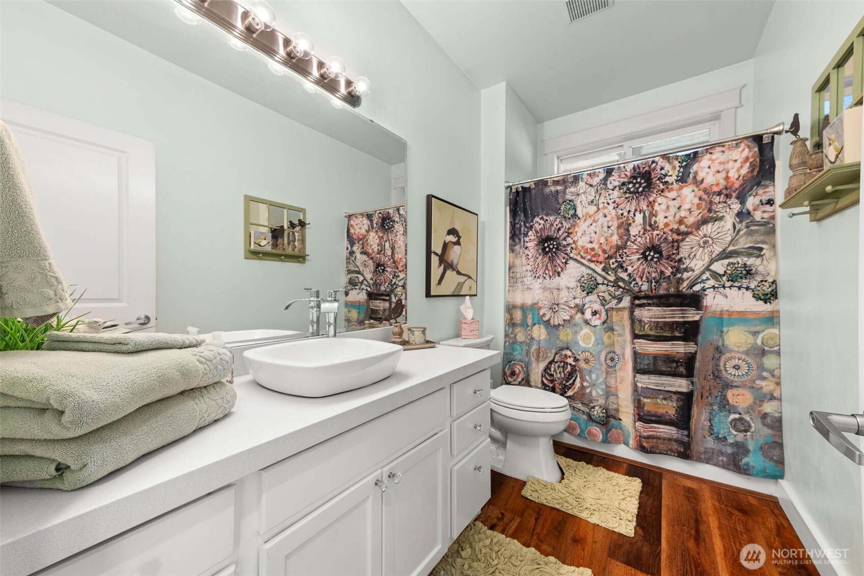 9069 Eagle Point Loop Road SE, Lakewood, WA 98498