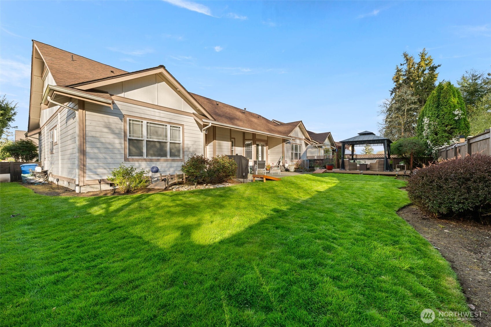 9069 Eagle Point Loop Road SE, Lakewood, WA 98498