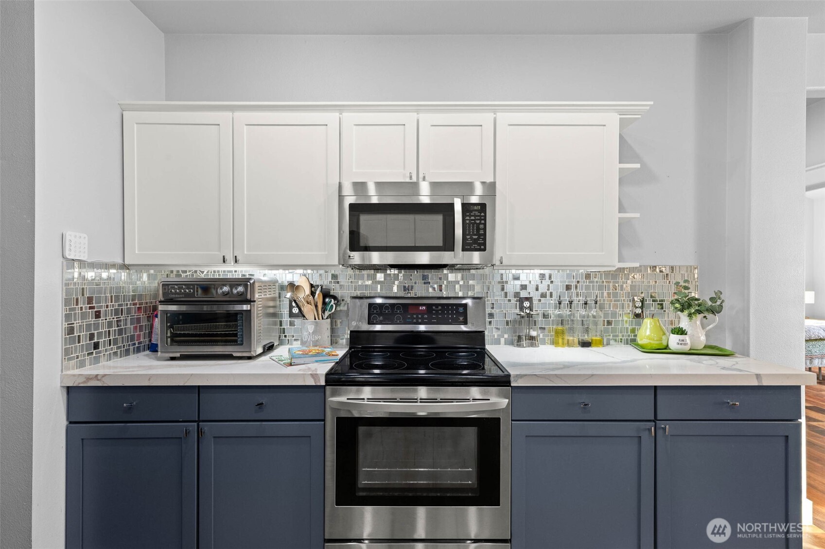 9069 Eagle Point Loop Road SE, Lakewood, WA 98498