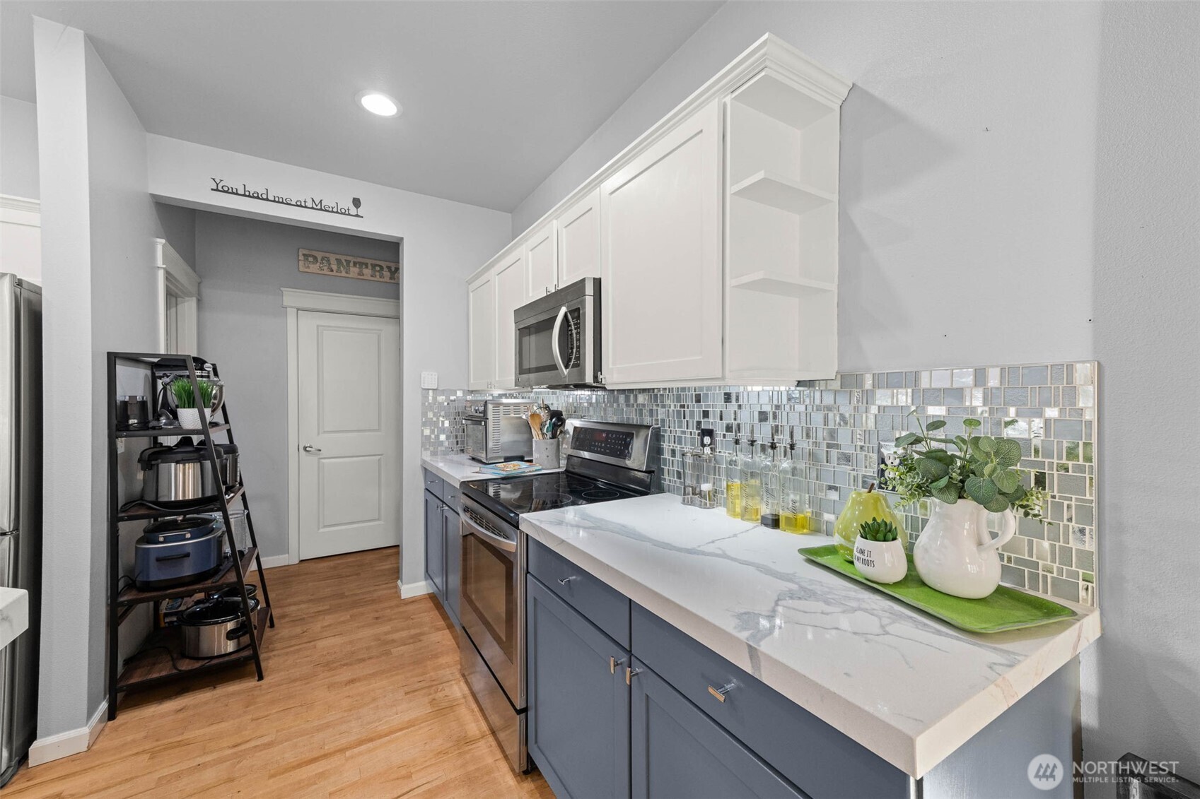 9069 Eagle Point Loop Road SE, Lakewood, WA 98498