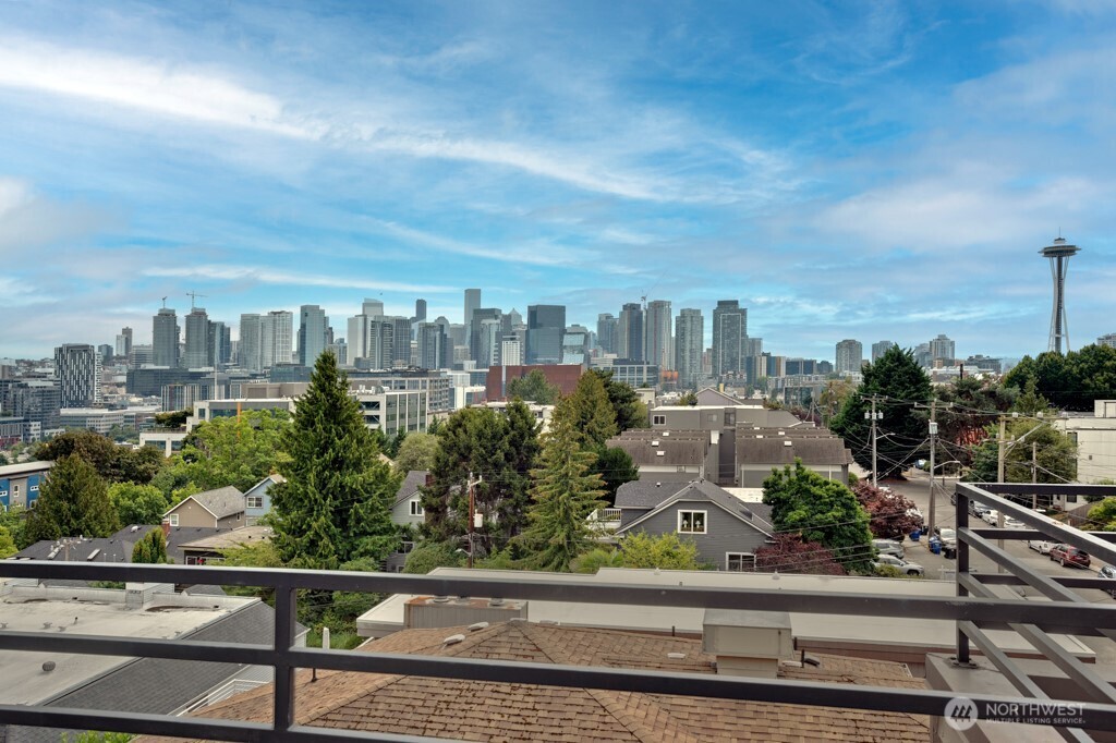 1312 6th Avenue N #9, Seattle, WA 98109