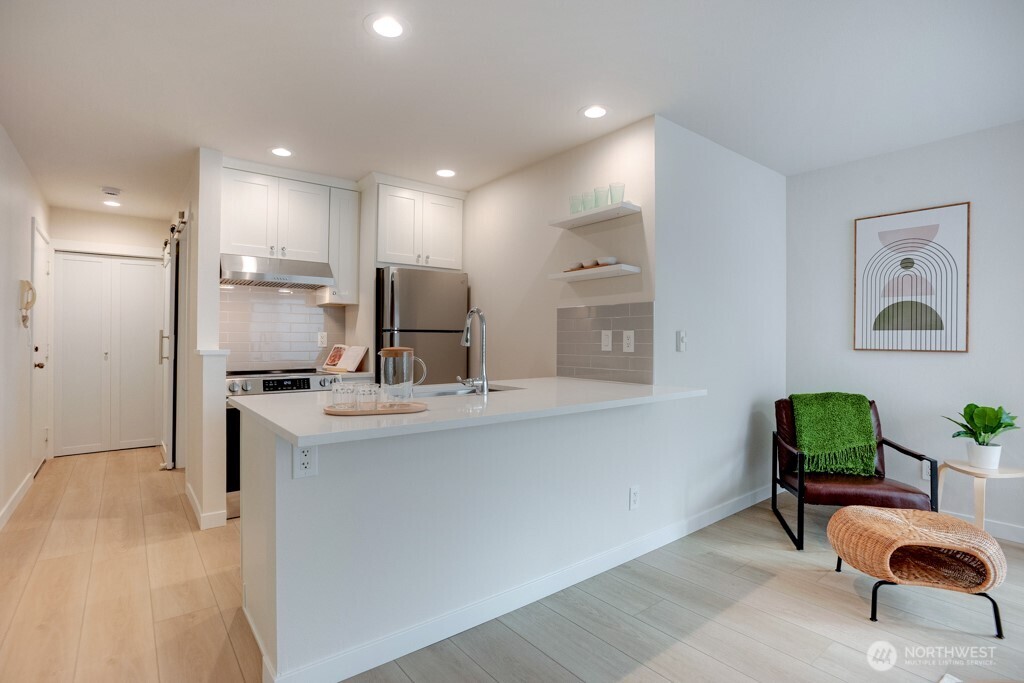 1312 6th Avenue N #9, Seattle, WA 98109