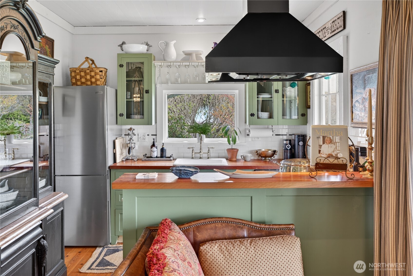 33519 Territory Road , Oysterville, WA 98641