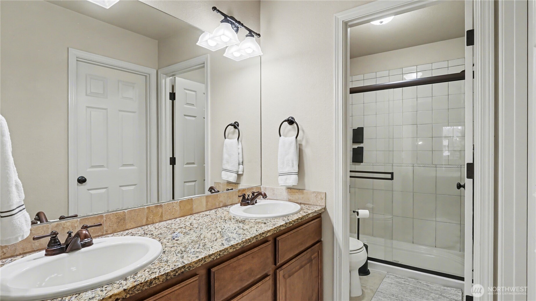 21900 SE 242nd Street #B1, Maple Valley, WA 98038