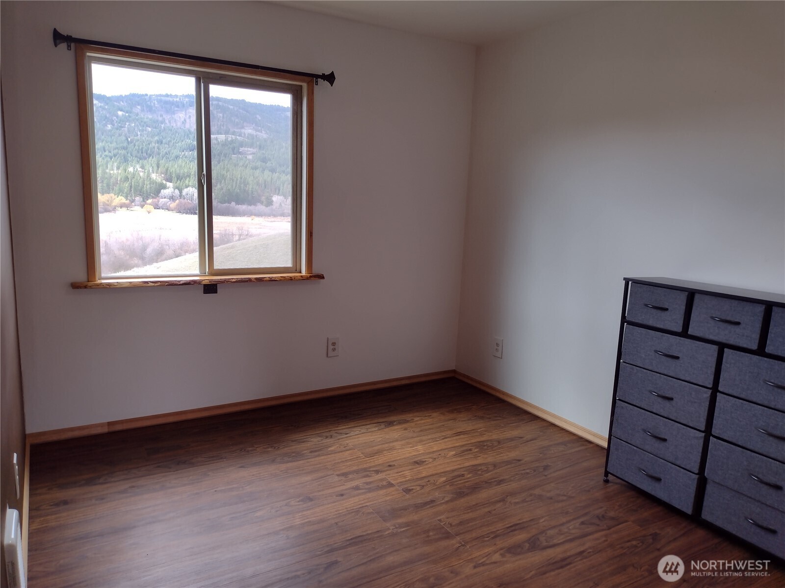 6 Tanager Lane , Republic, WA 99166