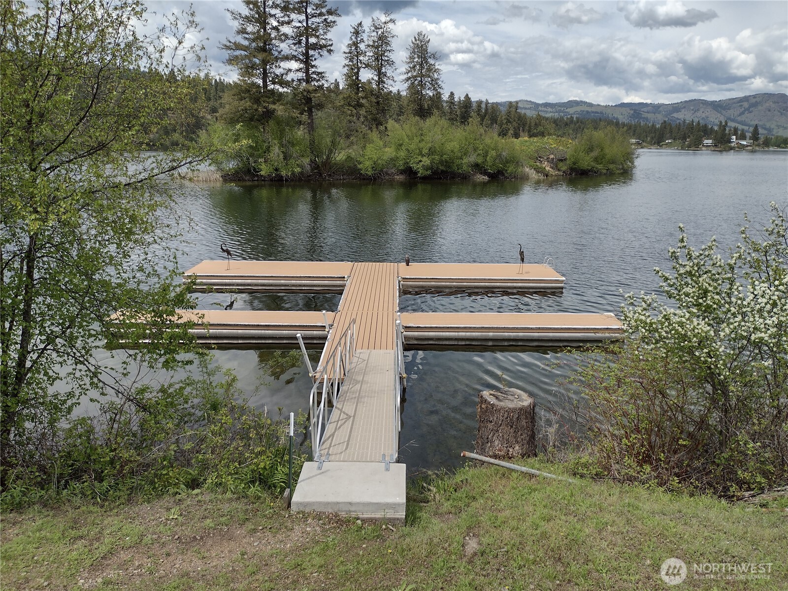 6 Tanager Lane , Republic, WA 99166