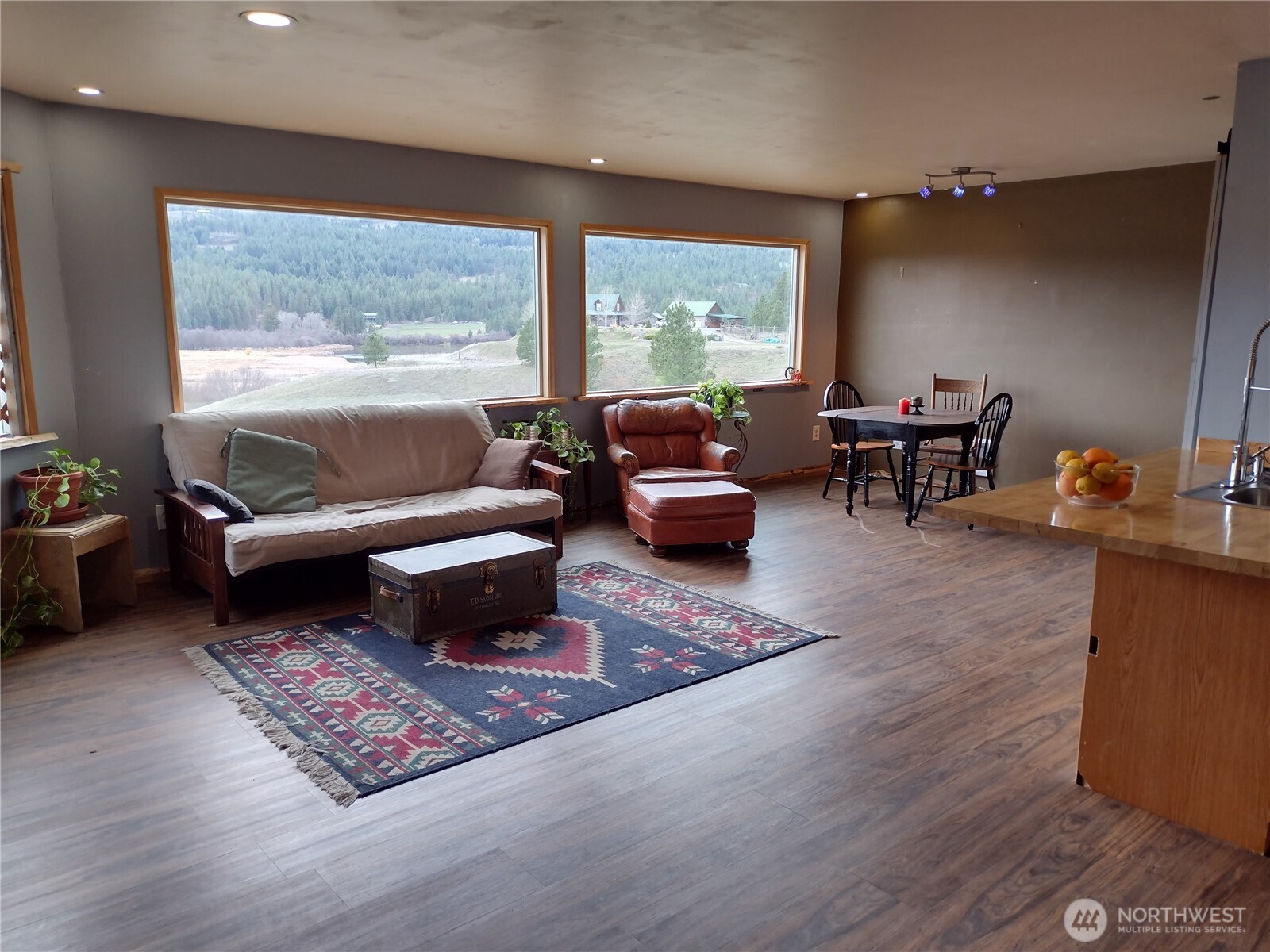 6 Tanager Lane , Republic, WA 99166