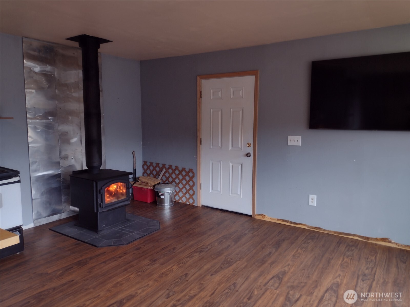 6 Tanager Lane , Republic, WA 99166